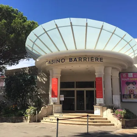 Vue Golfe St Tropez à Ste Maxime Yourhosthelper